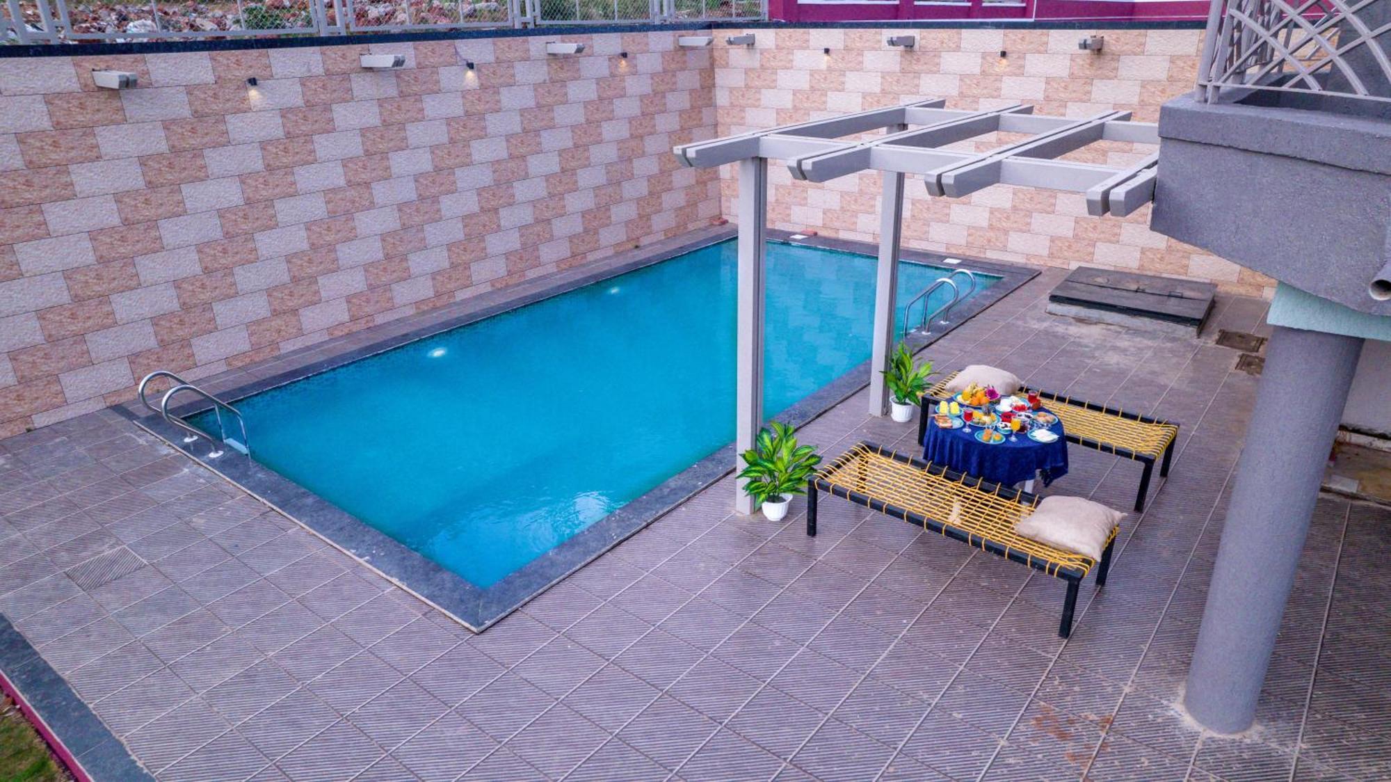 Magnum Villa พันช์กานี ภายนอก รูปภาพ